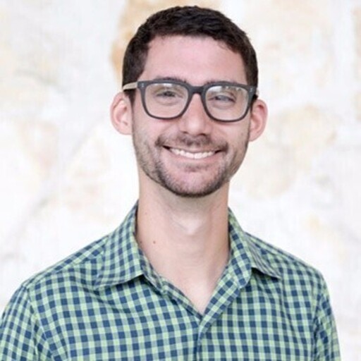 Thomas - DX Director